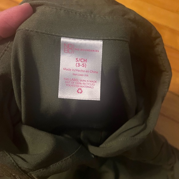 Cropped Button-up Shirt - Picture 4 of 4